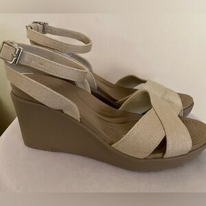 CROCS Women's Cream Wedge Sandals